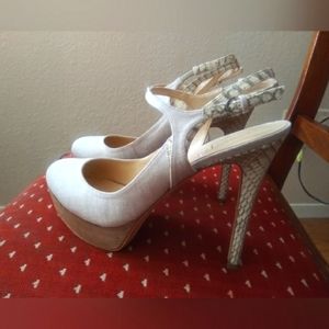 Ivanka Trump Ittaran Canvas and Snakeskin Platform Heels Size 8.5